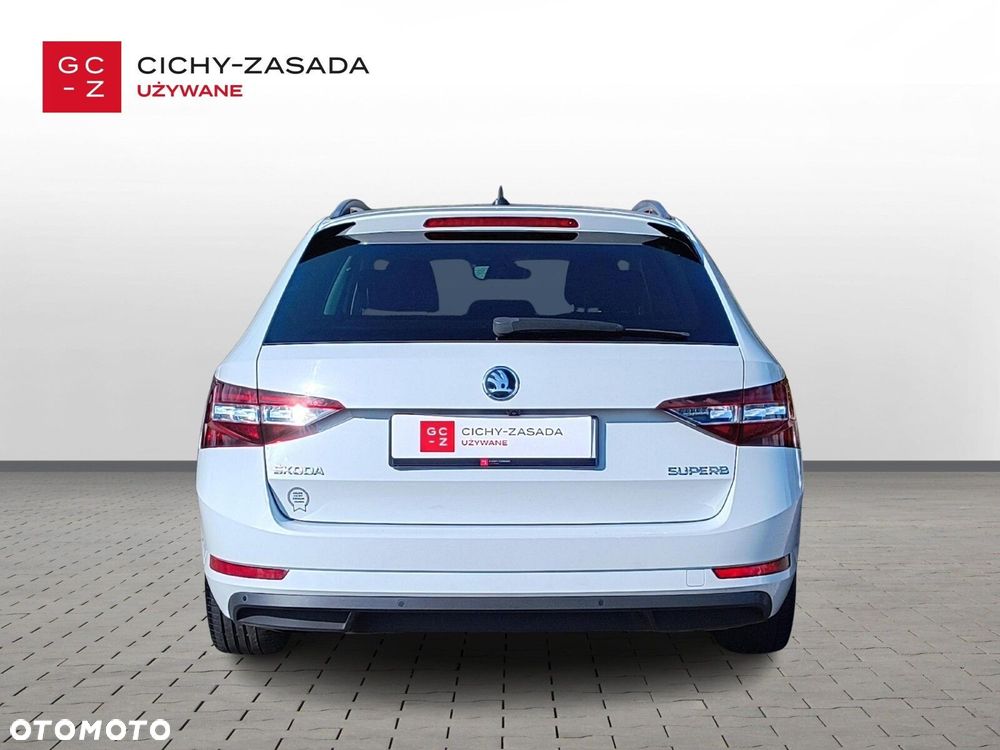 Skoda Superb 2.0 TDI Ambition - 4