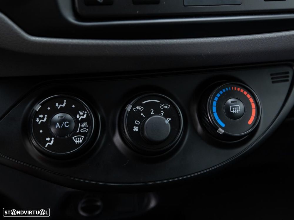 Toyota Yaris bizz 1.4 D-4D AC c/IVA - 15