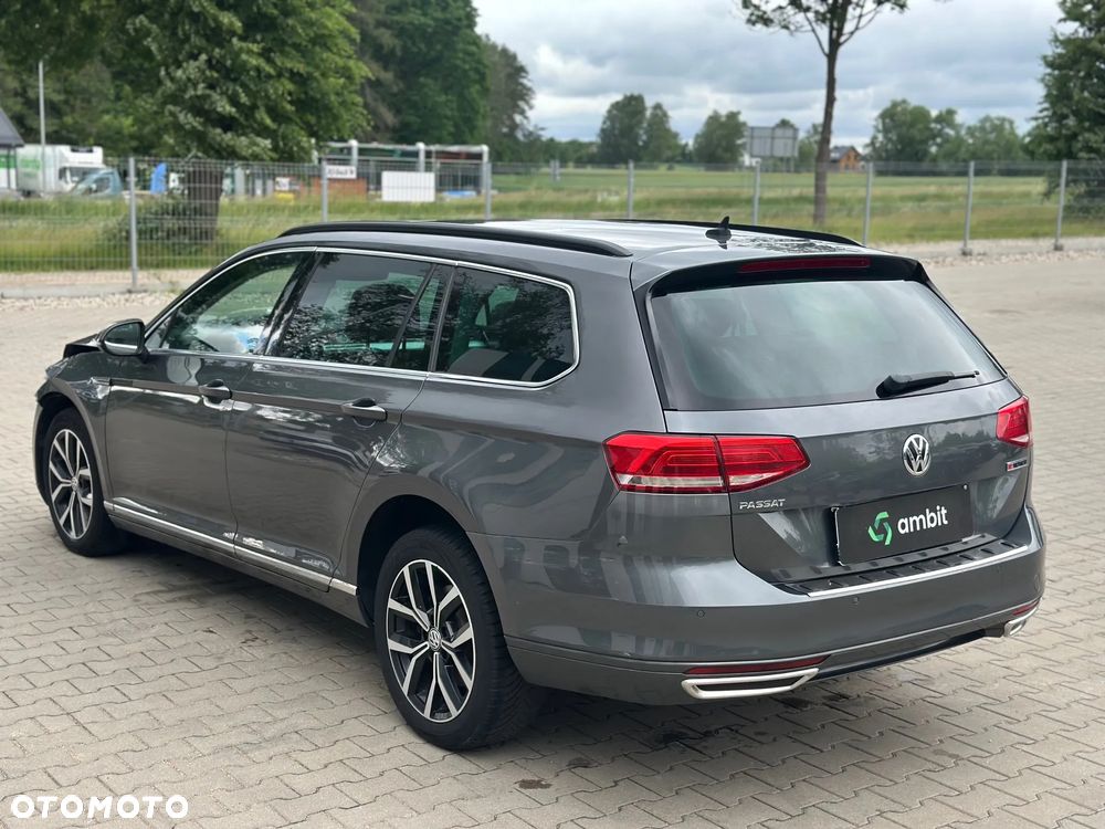 Volkswagen Passat - 9