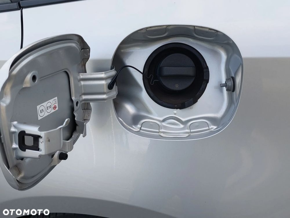 Toyota Corolla 1.8 Hybrid Comfort - 24