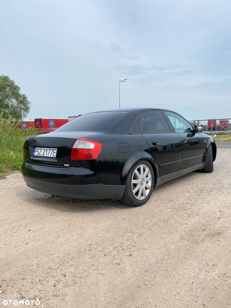 Audi A4 Limousine - 5