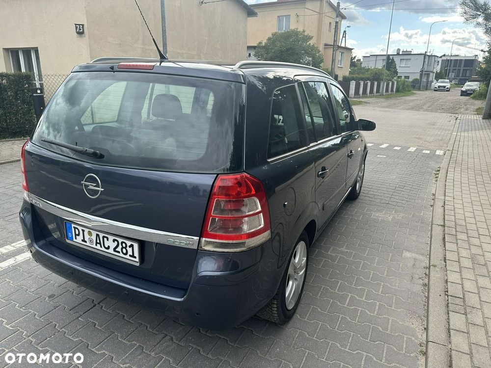 Opel Zafira - 10