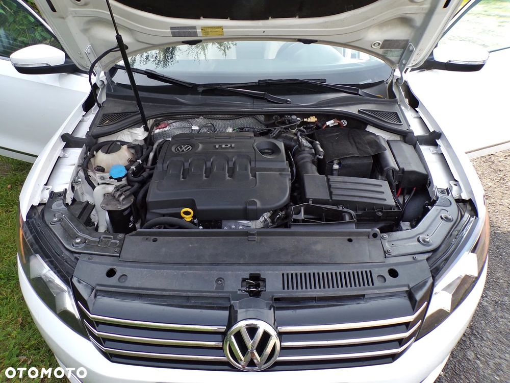 Volkswagen Passat 2.0 TDI SCR Highline DSG - 28