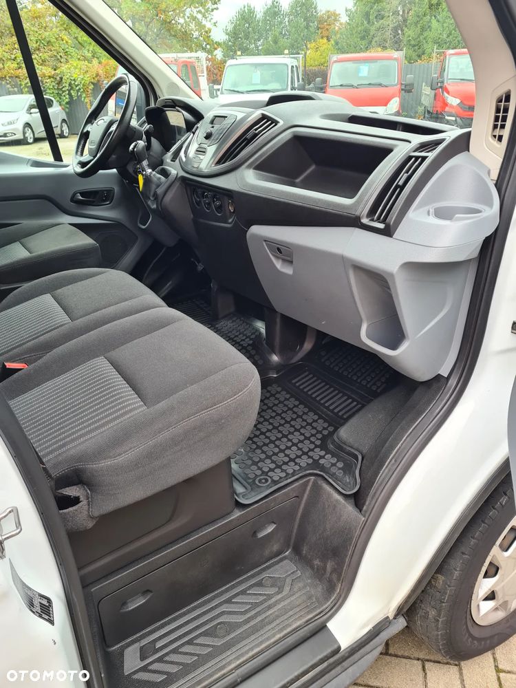 Ford Transit - 10