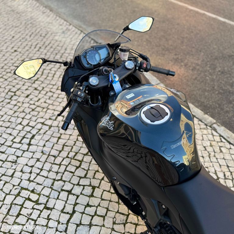 Kawasaki ZXR 600 - 22