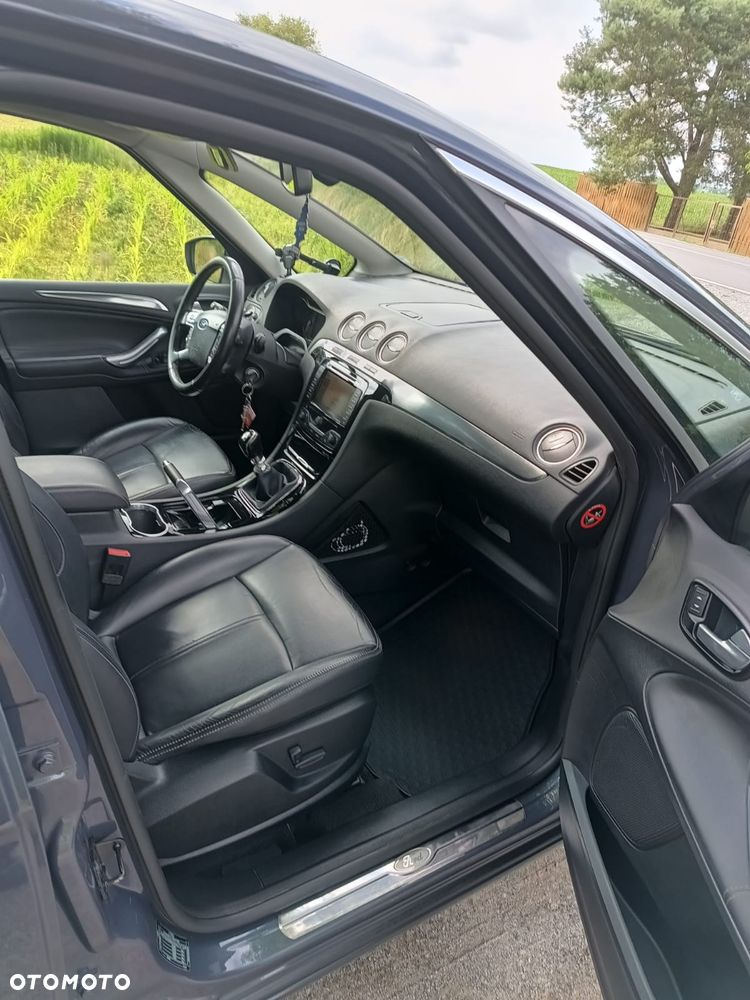 Ford S-Max - 15