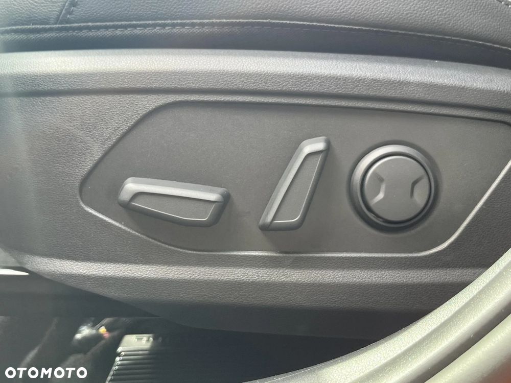 Hyundai Tucson 1.6 T-GDi HEV Executive 2WD - 23