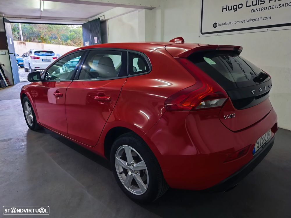 Volvo V40 T3 Geartronic Momentum - 3
