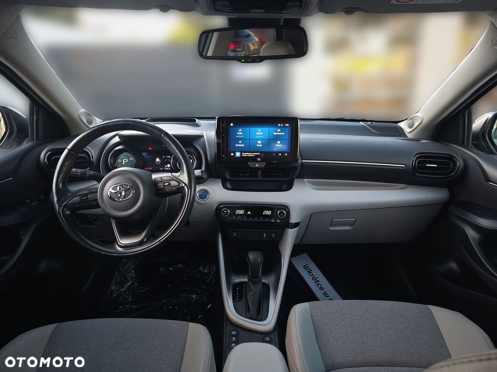 Toyota Yaris - 12
