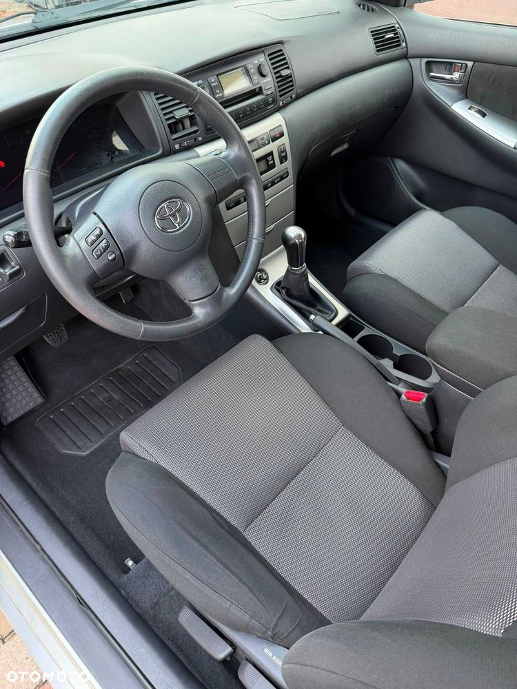 Toyota Corolla - 7