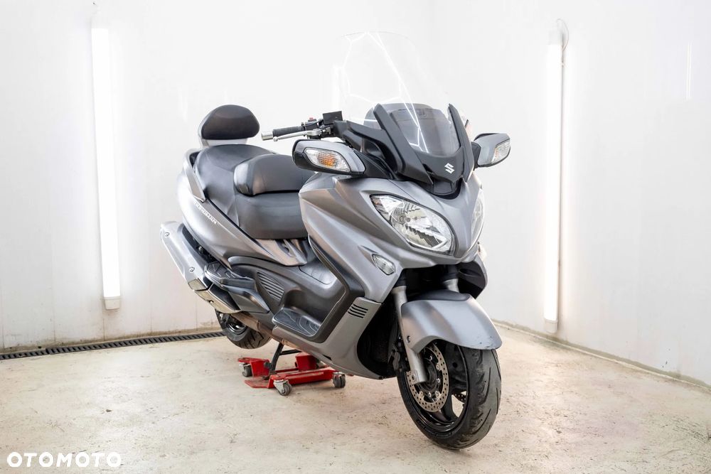 Suzuki Burgman - 4