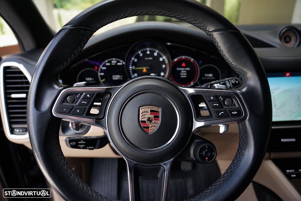 Porsche Cayenne - 16