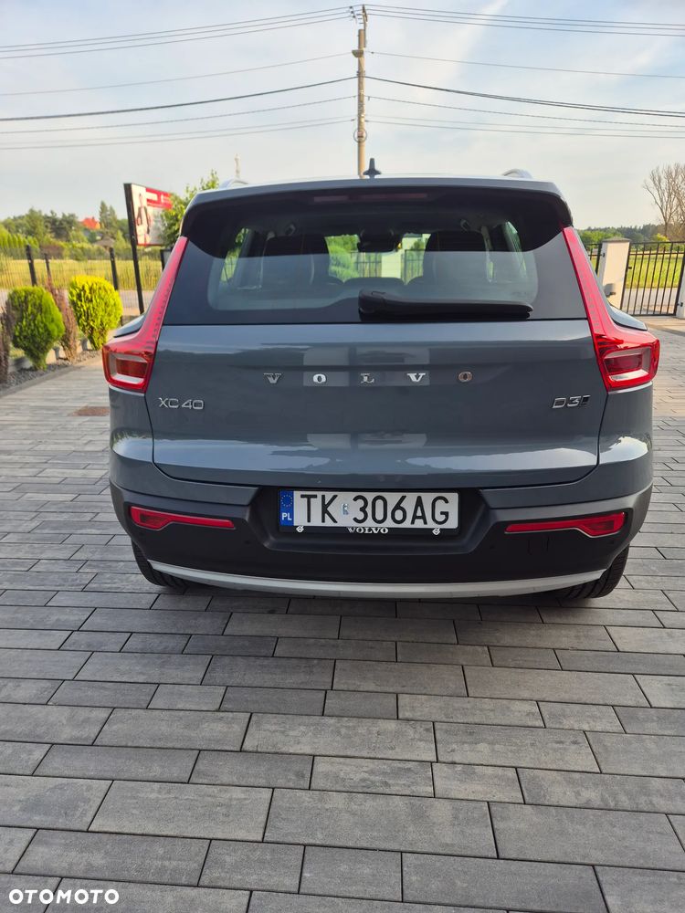 Volvo XC 40 D3 SCR AWD Momentum - 3