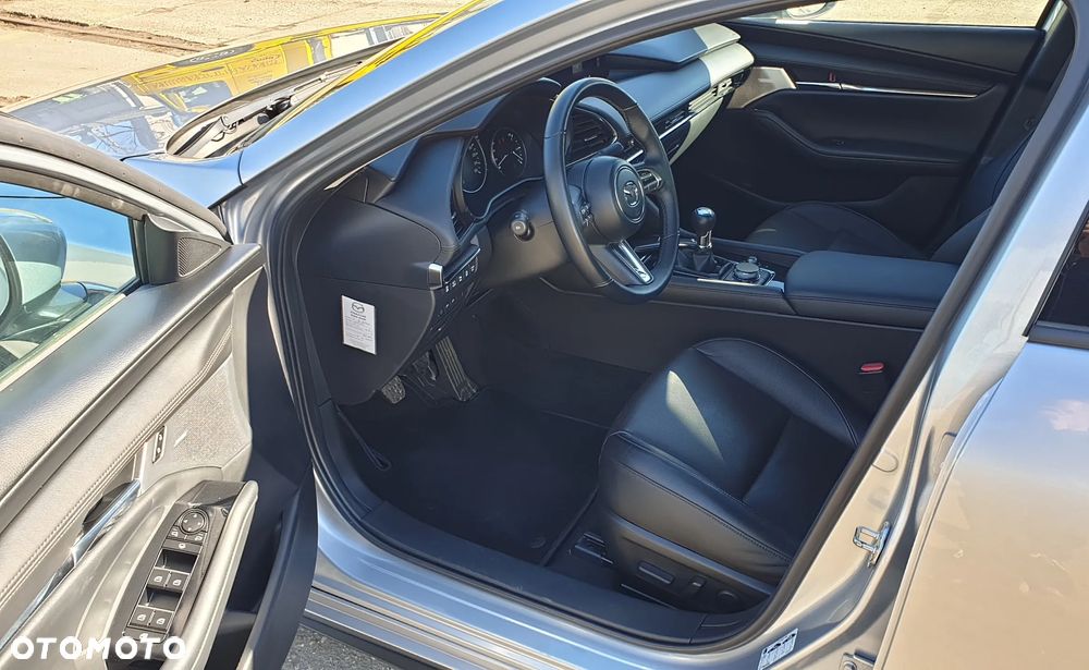 Mazda 3 2.0 mHEV Exclusive Line - 4