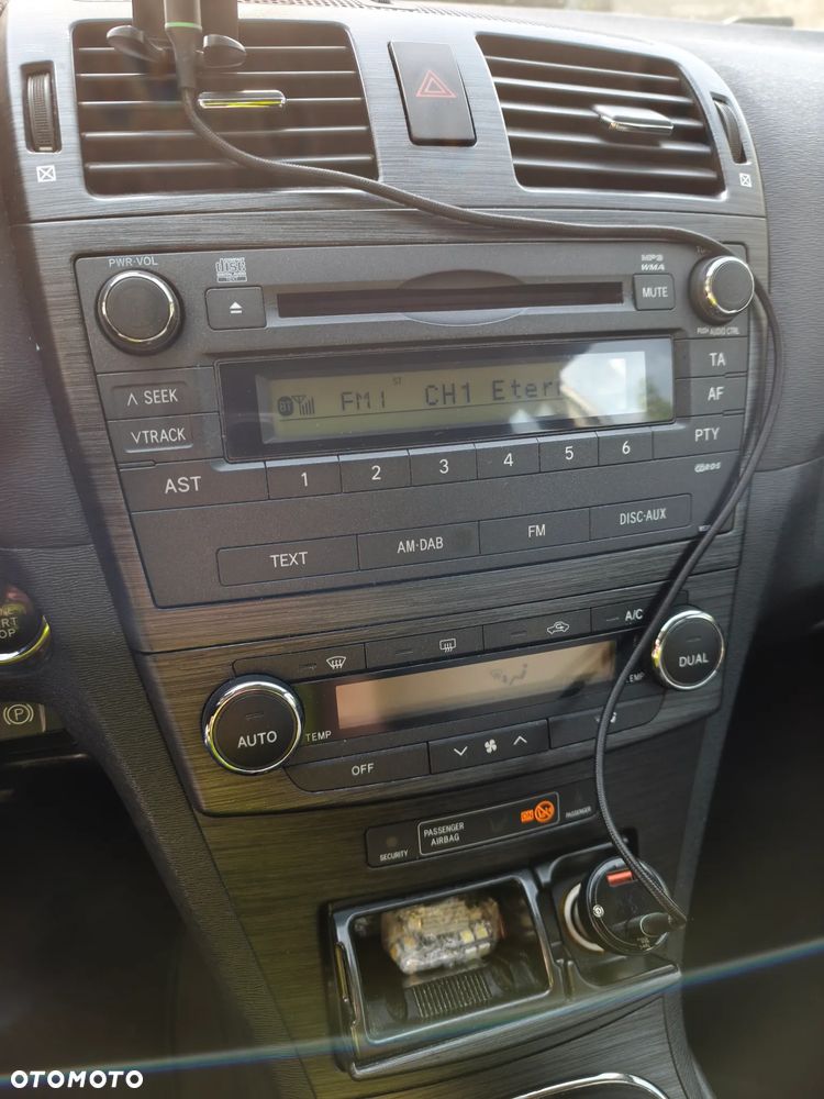 Toyota Avensis 2.0 Sol plus - 25