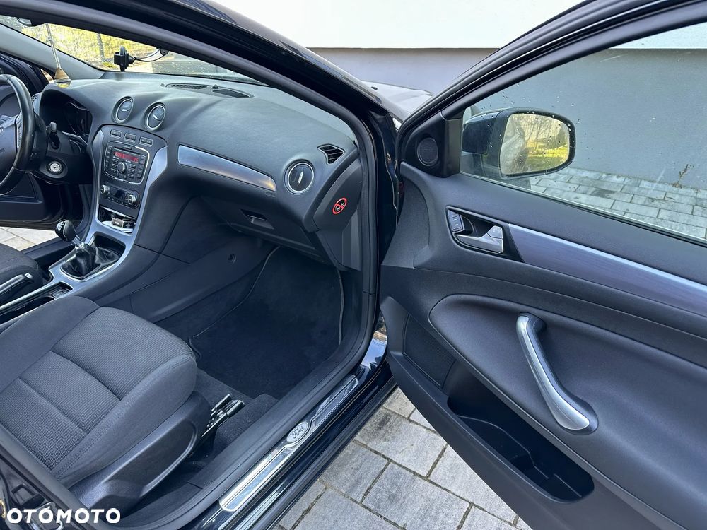 Ford Mondeo 2.0 TDCi Titanium - 13