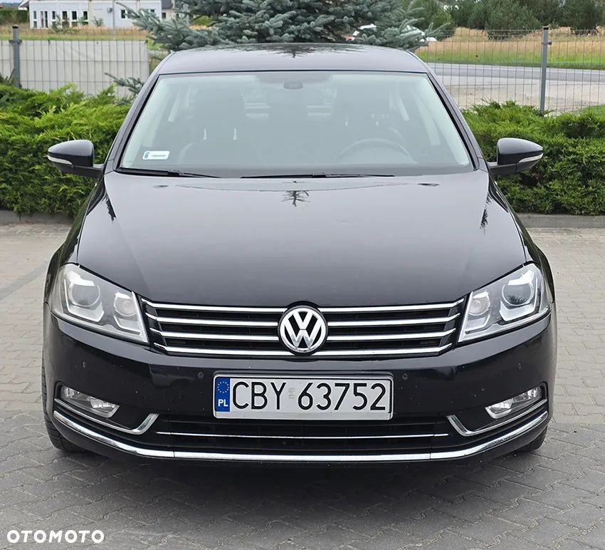 Volkswagen Passat 2.0 TDI Highline DSG - 2