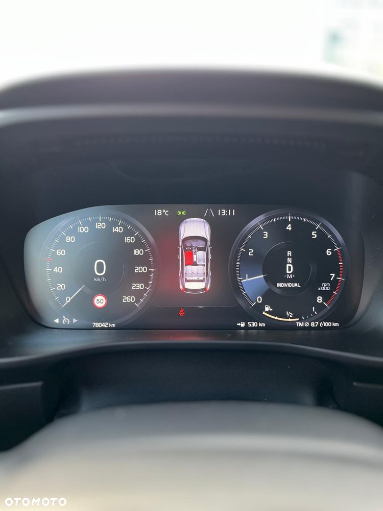 Volvo XC 40 T3 Momentum Pro - 11