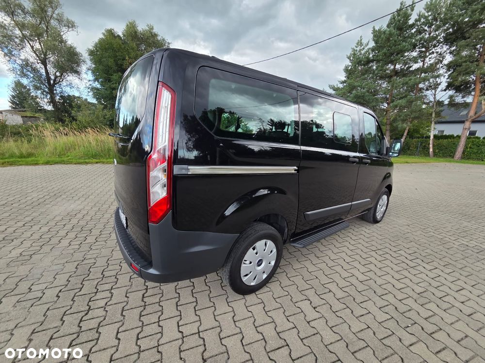Ford Tourneo Custom - 10