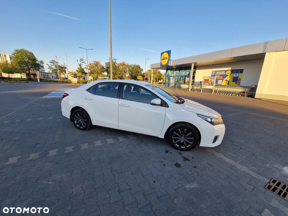 Toyota Corolla 1.6 Premium - 22