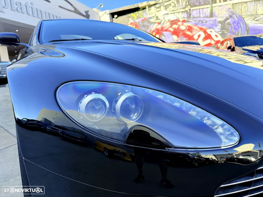 Aston Martin Vantage Coupe V8 Sportshift - 32