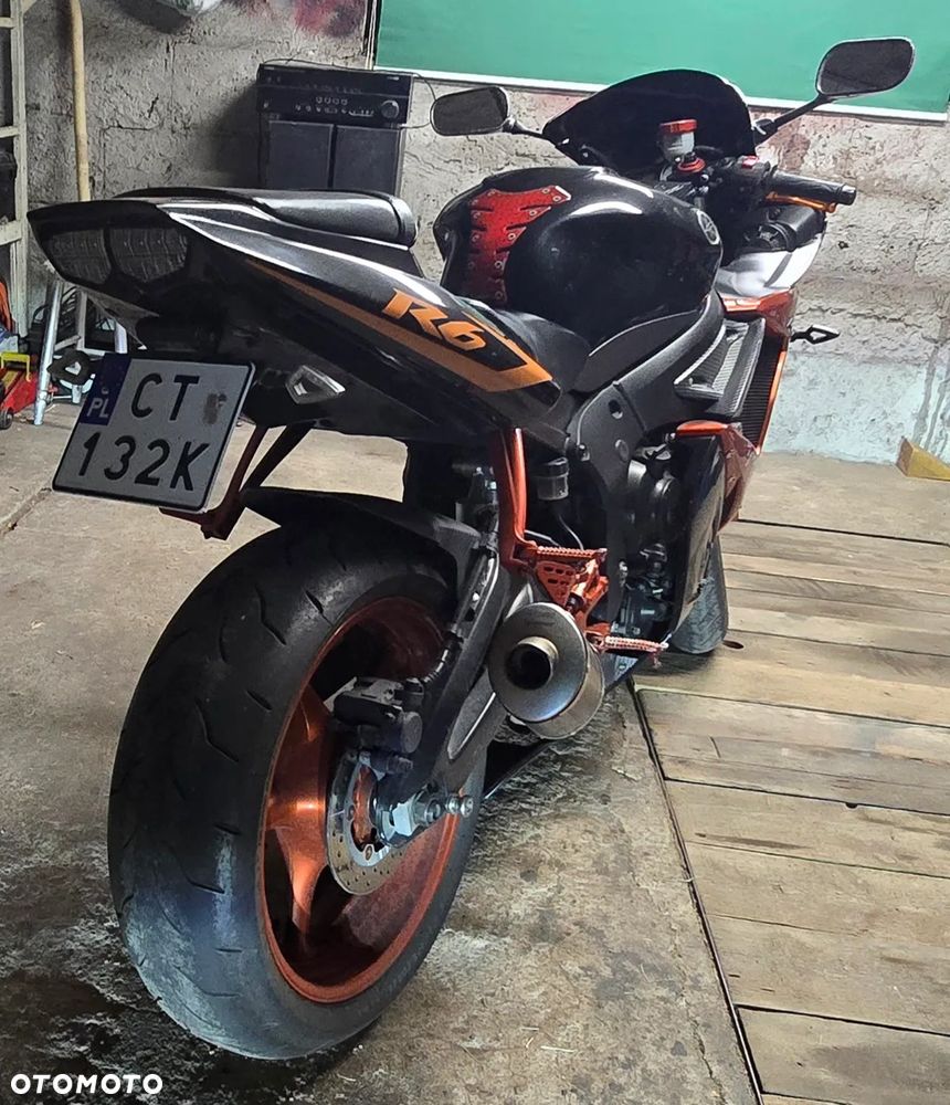Yamaha R6 - 4