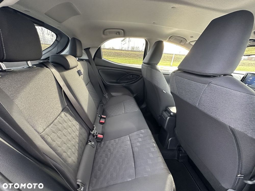 Toyota Yaris Hybrid 1.5 Style - 13