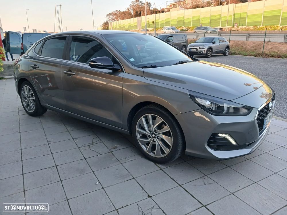 Hyundai i30 Fastback 1.0 T-GDI Style - 3