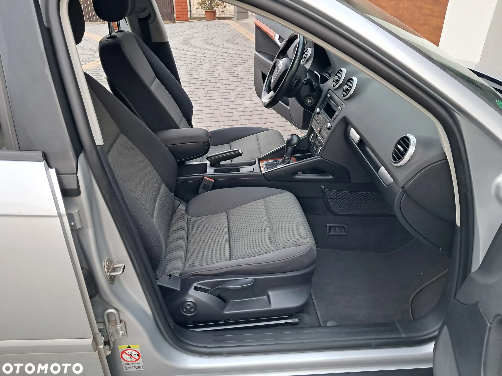 Audi A3 1.8 TFSI Sportback S tronic Ambiente - 18