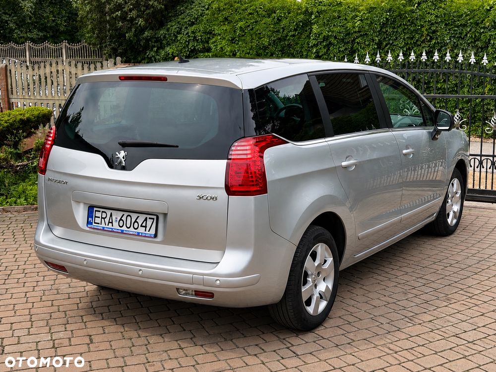 Peugeot 5008 1.6 THP Family 7os - 6