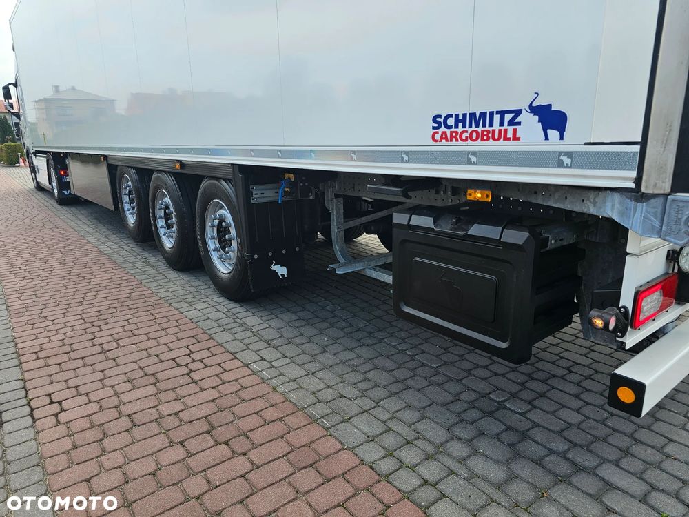 Schmitz Cargobull CHŁODNIA szer.KWIATOWA 2.50m OŚ PODN.JAK NOWA - 15