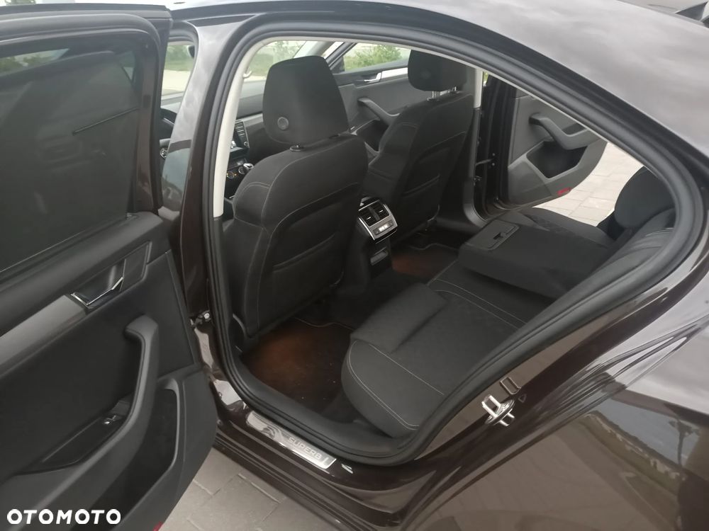 Skoda Superb 2.0 TDI Style - 11