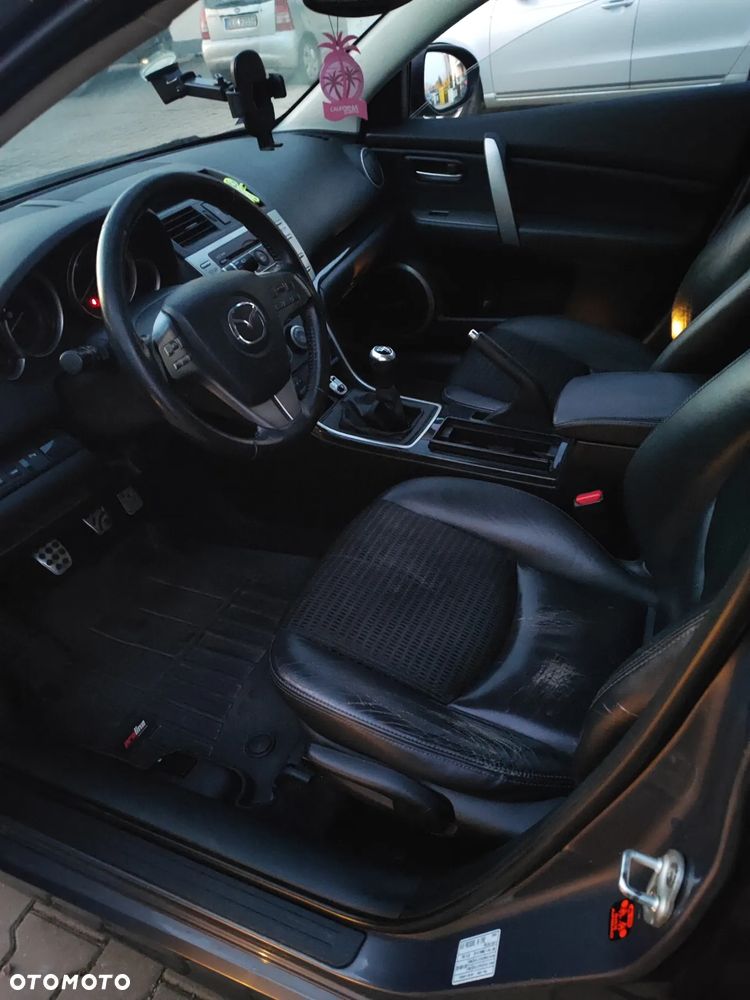 Mazda 6 2.2 CD Exclusive + - 8