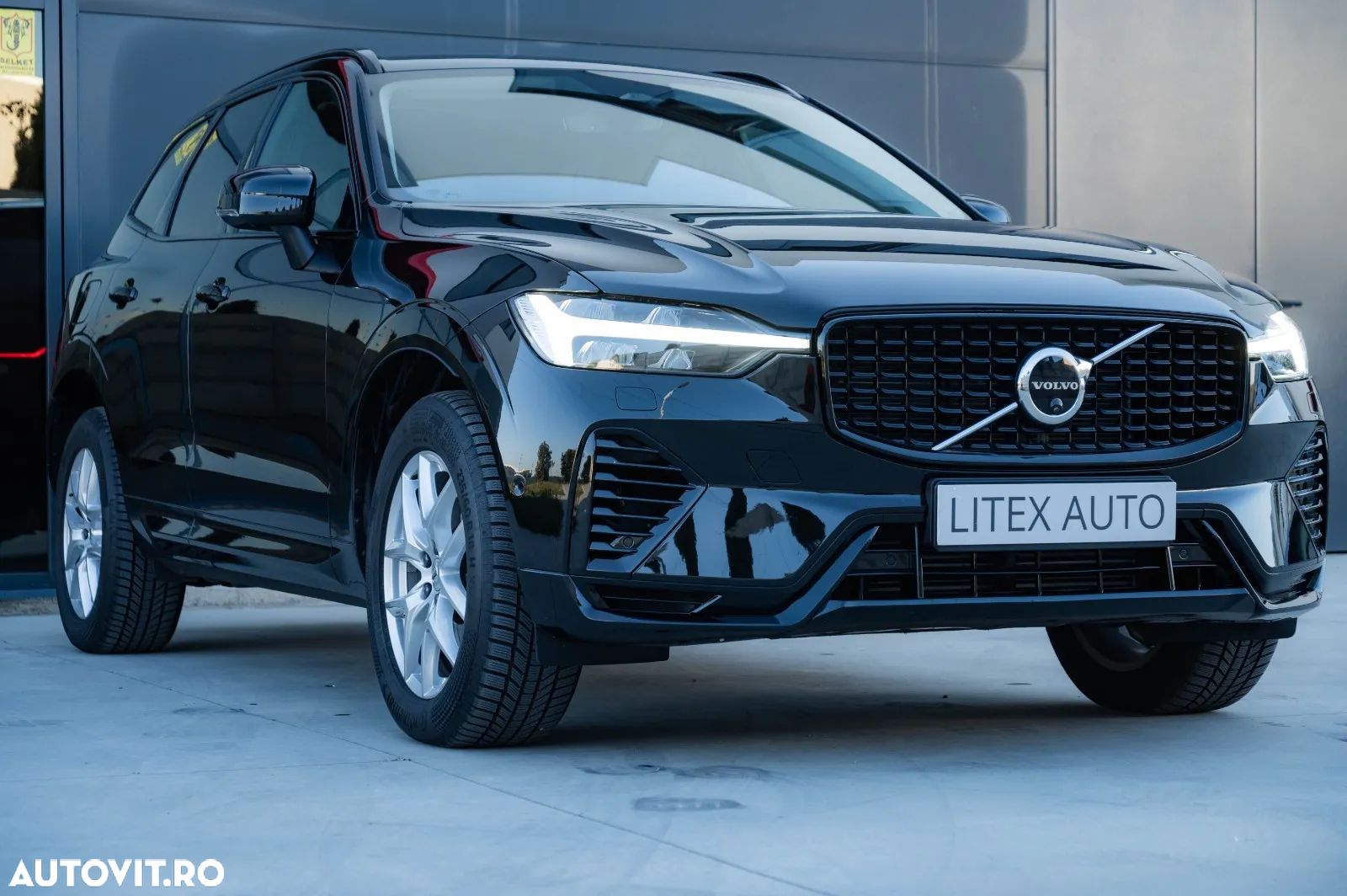 Volvo XC 60 T8 AWD Recharge Plus Dark - 1