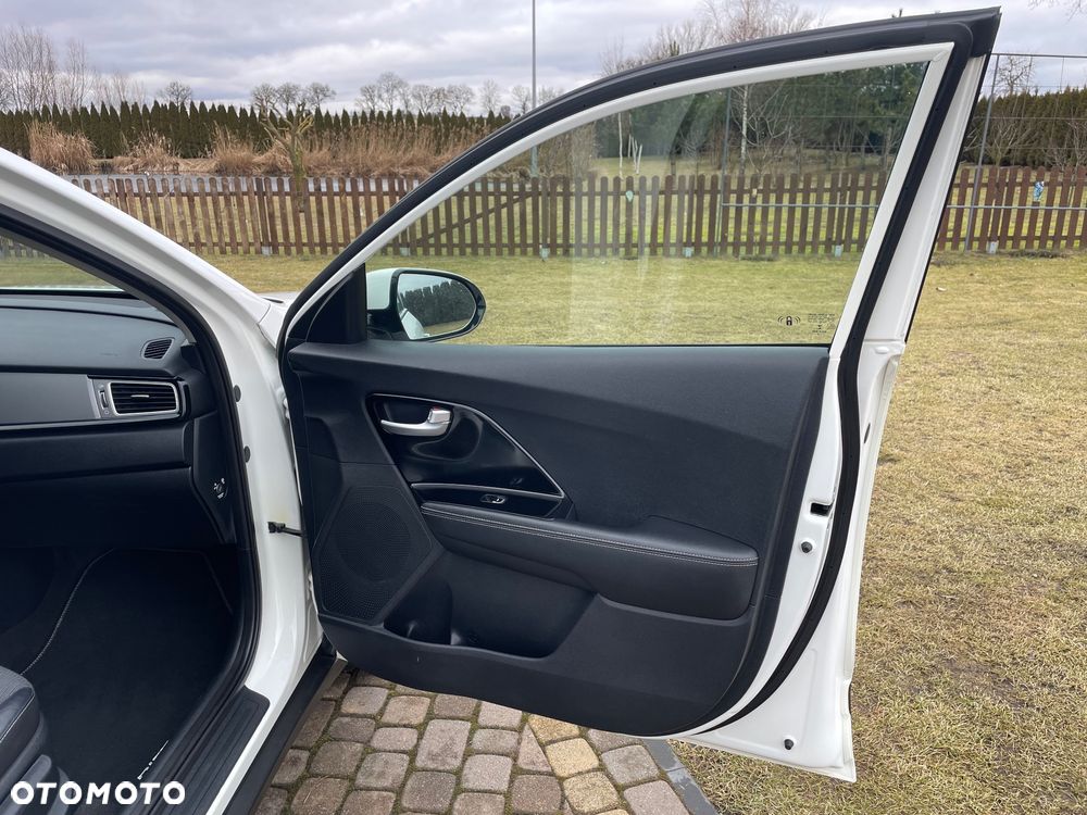 Kia Niro - 38