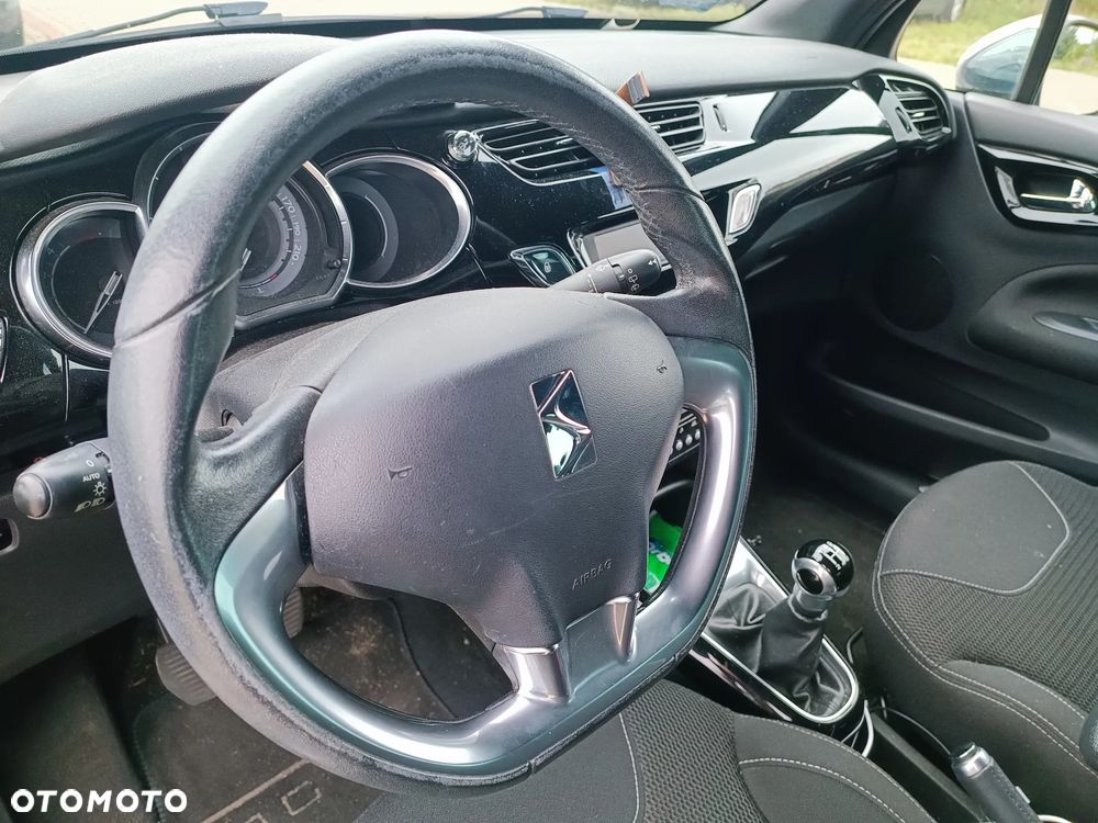 Citroën DS3 1.6 HDi 99g SoChic - 10