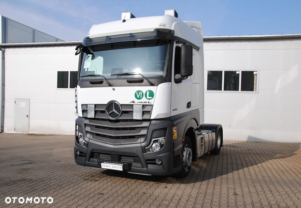 Mercedes-Benz Actros 1845, BigSpace, Pulpit multimedialny