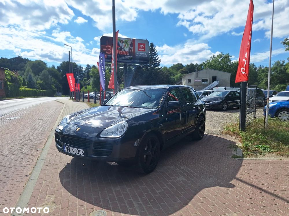 Porsche Cayenne - 4