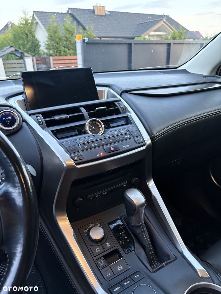 Lexus NX - 7