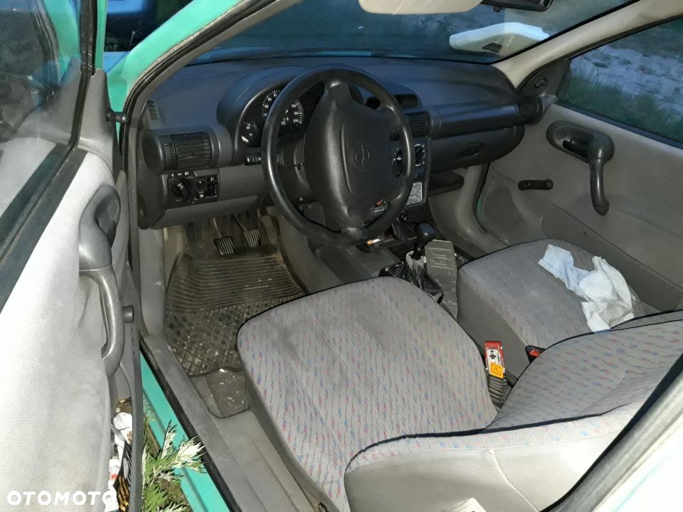 Części  Opel Corsa B 95r 1.2 33kW  Zielona - 5