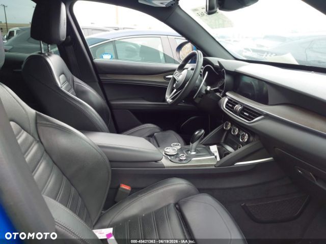Alfa Romeo Stelvio 2.0 Turbo 16V AT8-Q4 Veloce Ti - 6