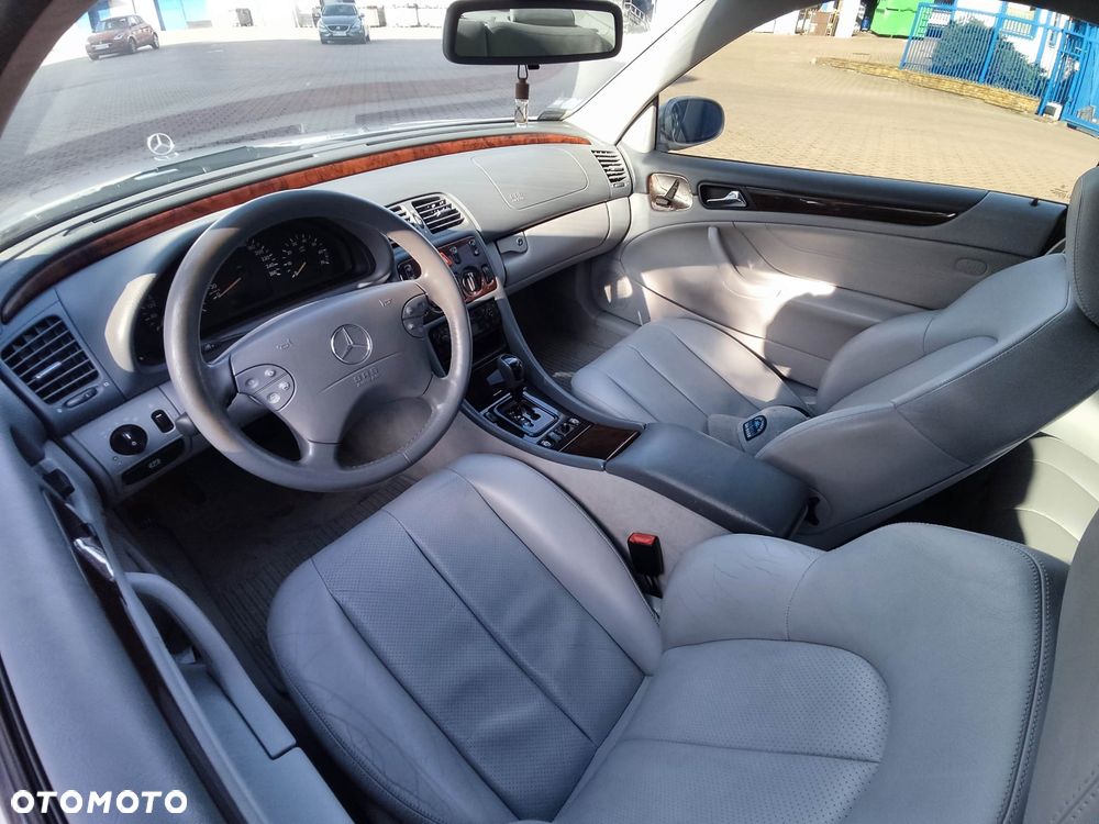 Mercedes-Benz CLK - 4