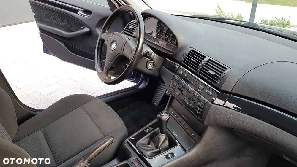 BMW Seria 3 - 32