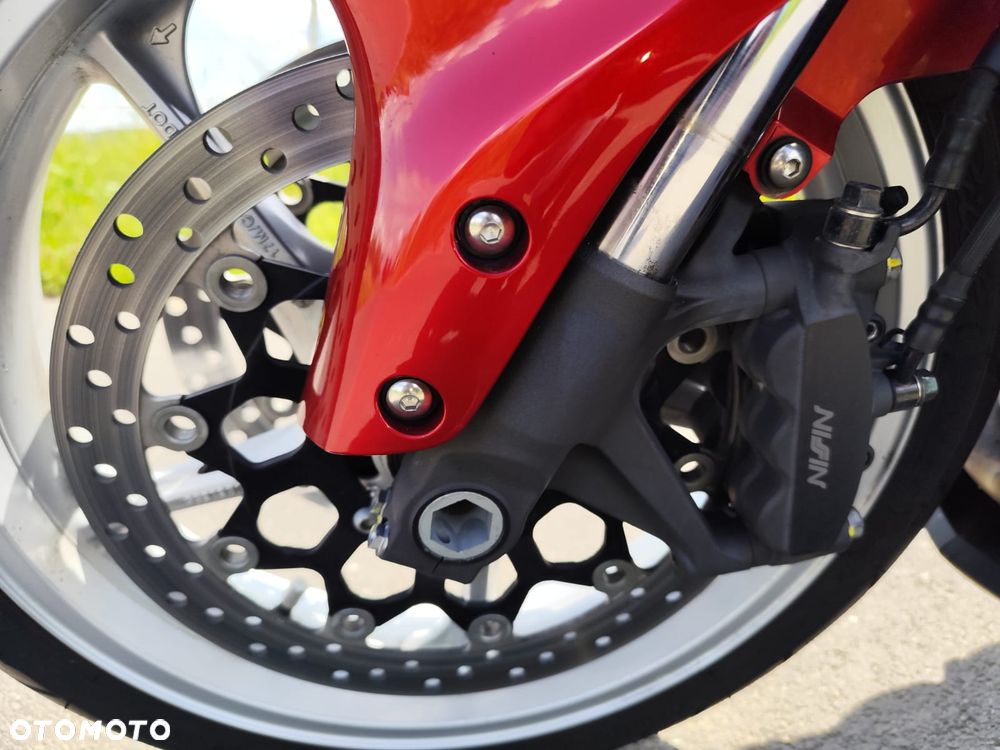 Honda VFR - 7