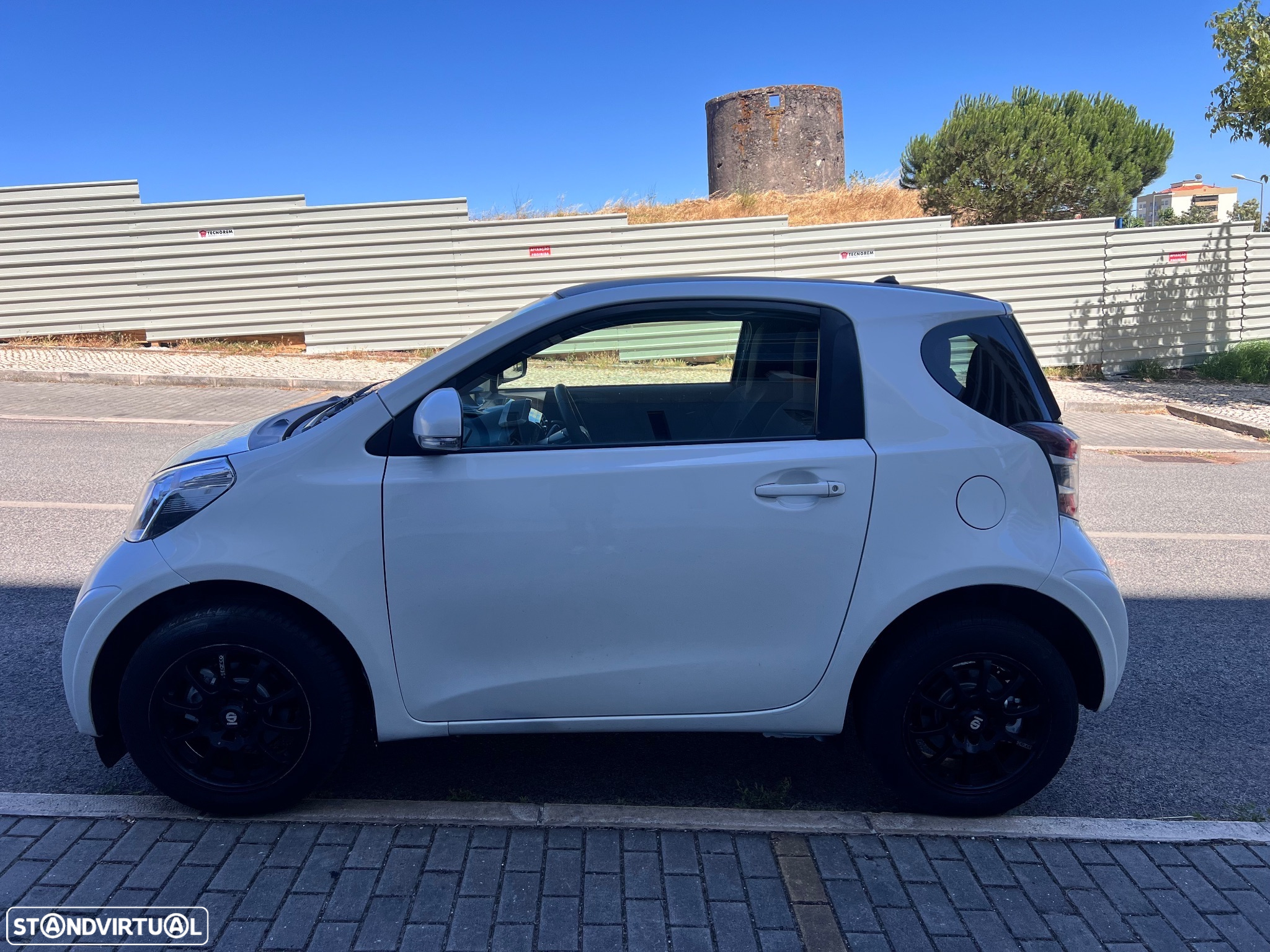 Toyota iQ 1.33 VVT-i 2 MultiDrive - 8