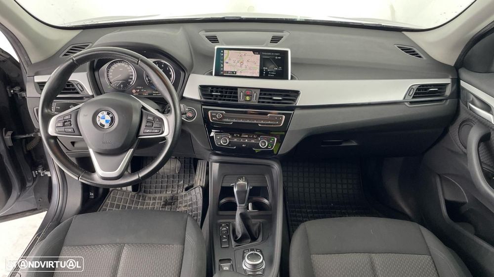 BMW X1 25 e xDrive — fotografia 12