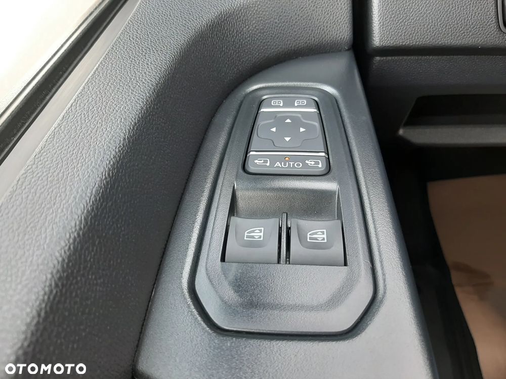 Renault Trafic 2.0 dCi EDC - 38