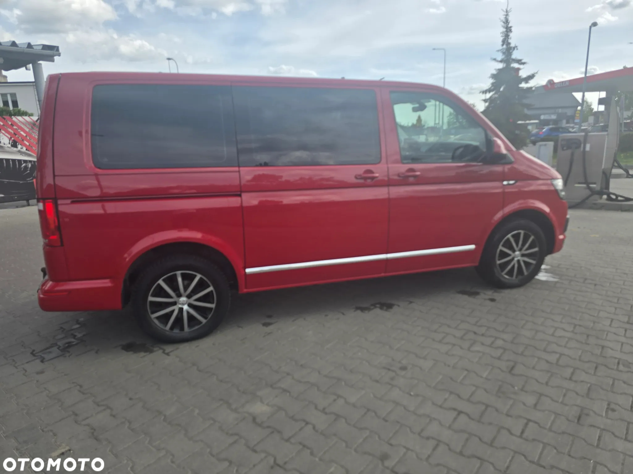 Volkswagen Multivan - 11