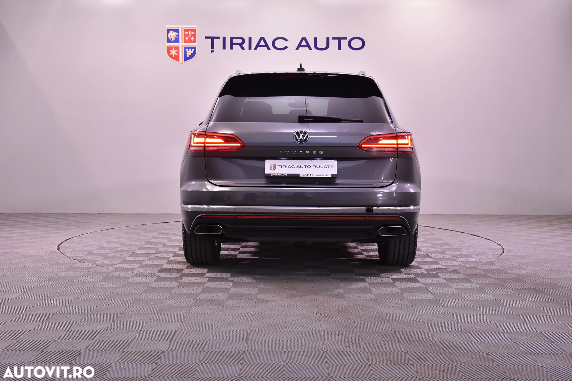 Volkswagen Touareg - 4