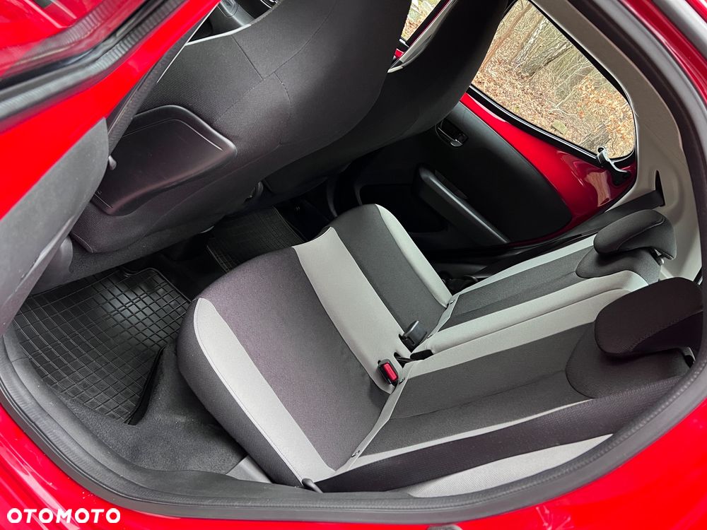 Toyota Aygo x-play - 27